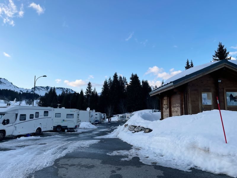 © Aire d'accueil - Camping car - Praz de Lys Sommand Tourisme