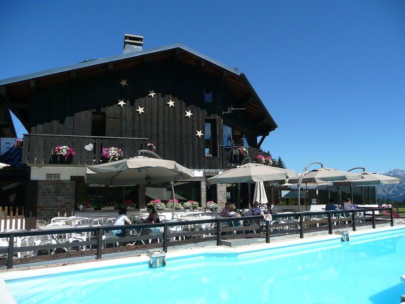 © Piscine de la Grande Ourse - La Grande Ourse