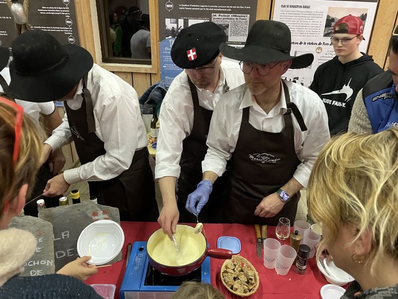 © Championnat du monde de Sommand de fondue - Praz de Lys Sommand Tourisme