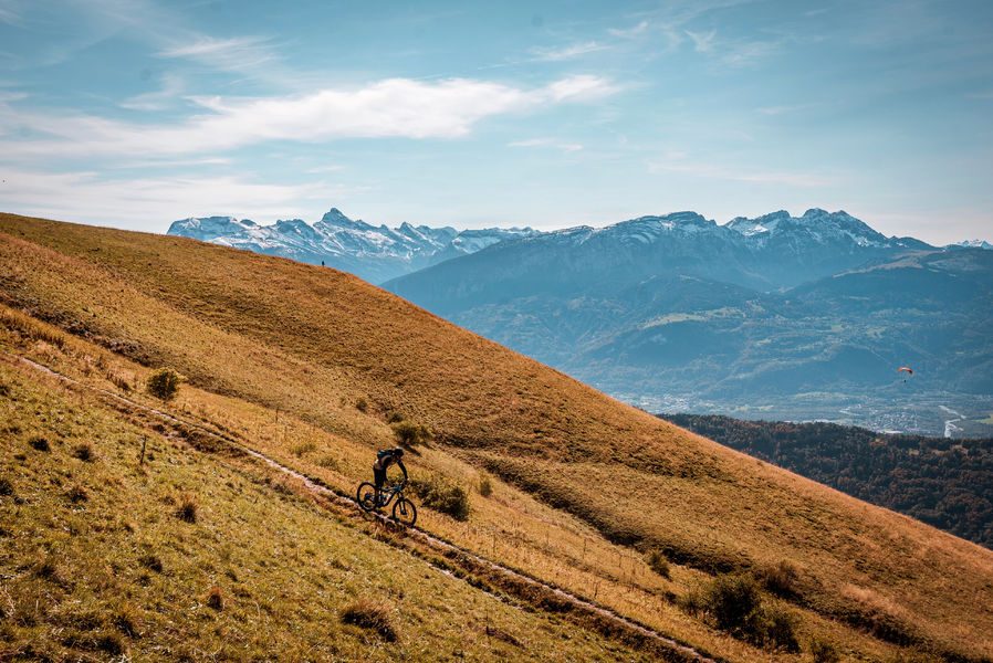 © Paysage dété, alpage et montagne - valducrettet