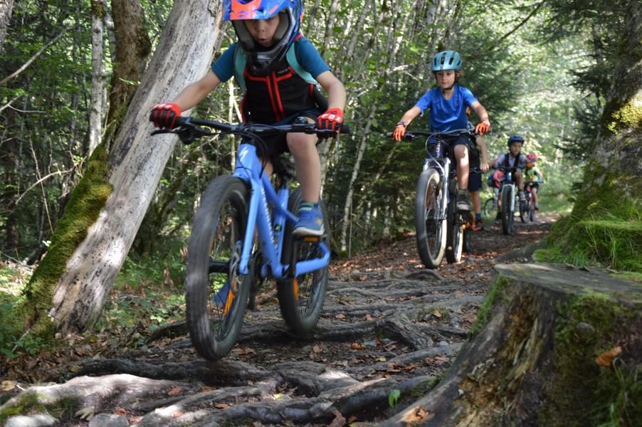 © Cours de vtt pour enfants - Bike Experience