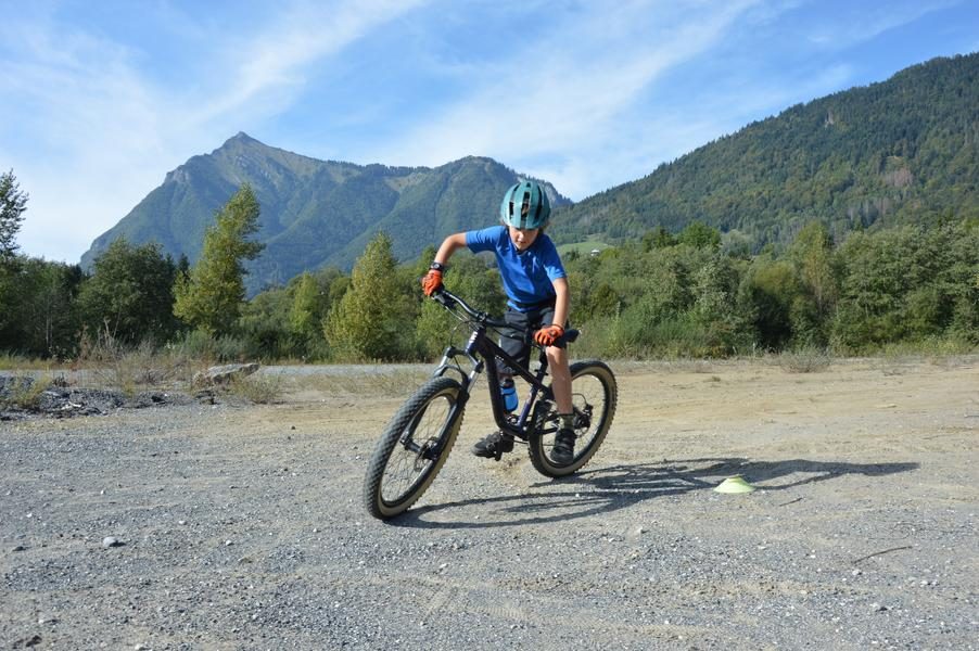 © Cours de vtt pour enfants - Bike Experience