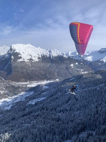 © parapente hiver - Les Hirondailes