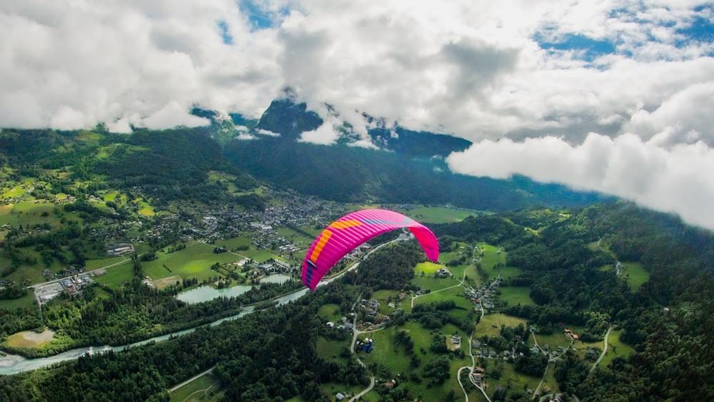 © bapteme de parapente - Les Hirondailes