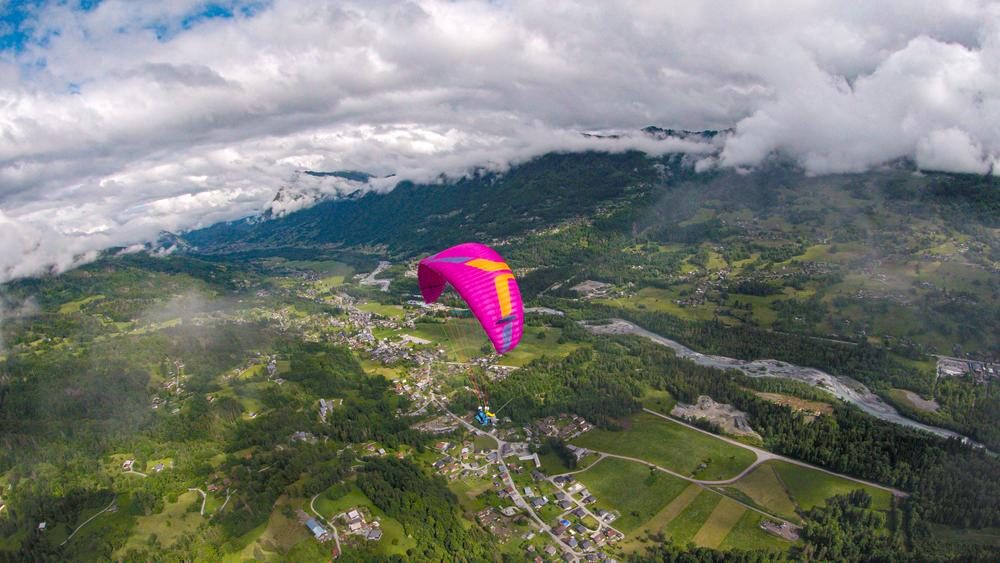 © bapteme de parapente - Les Hirondailes