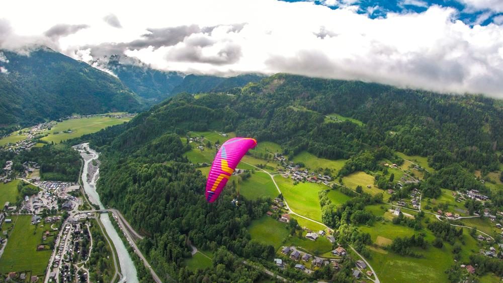 © Baptême parapente - Les Hirondailes